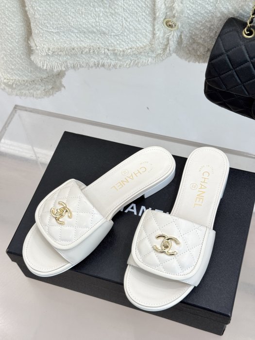 Шлепанцы фото 2