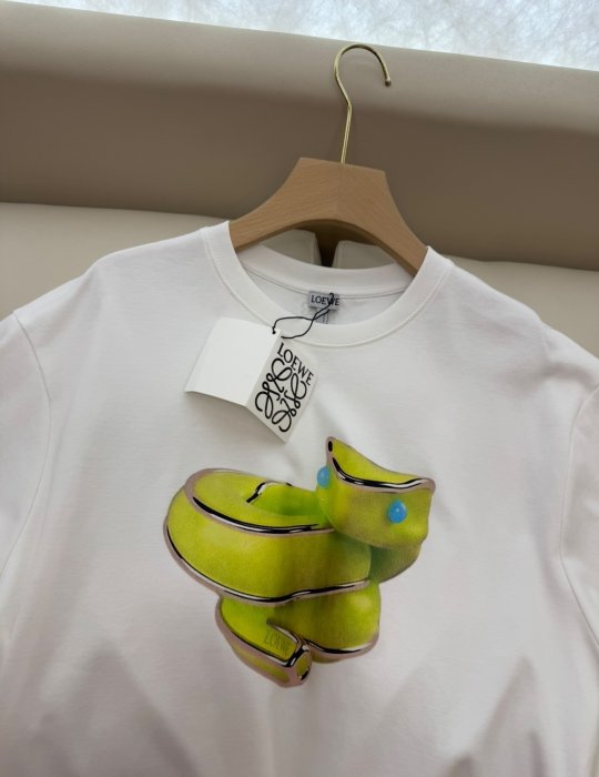 T-shirt women's фото 5