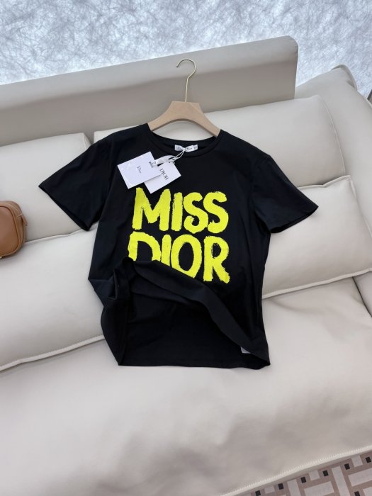 T-shirt women's фото 5