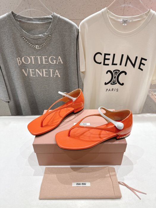 Босоножки фото 4