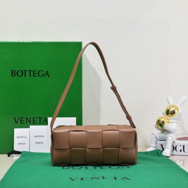 Bottega Veneta 'Brick Cassette' Shoulder Bag, Women'S, Green for Women