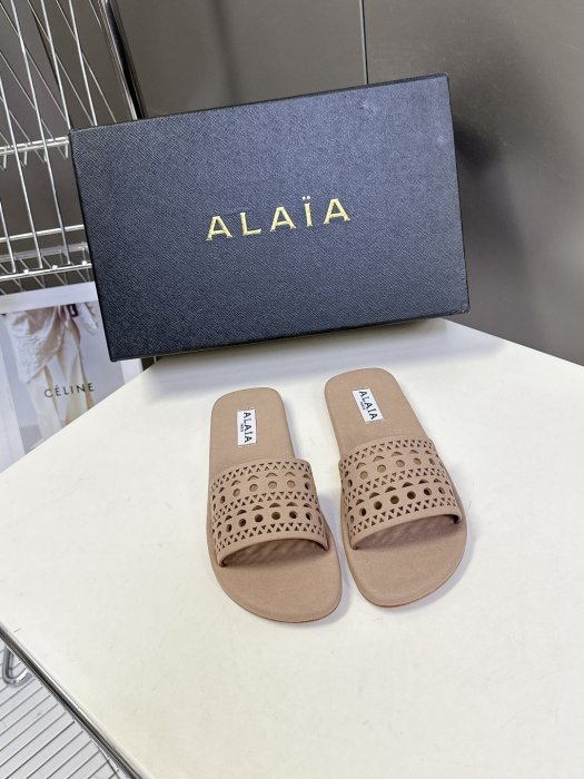 Шлепанцы женские