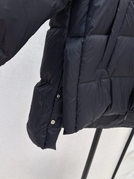 Down jacket фото 3