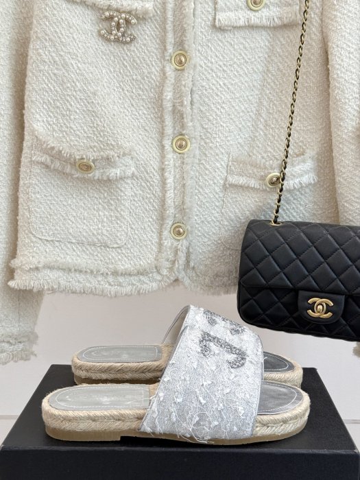 Шлепанцы женские