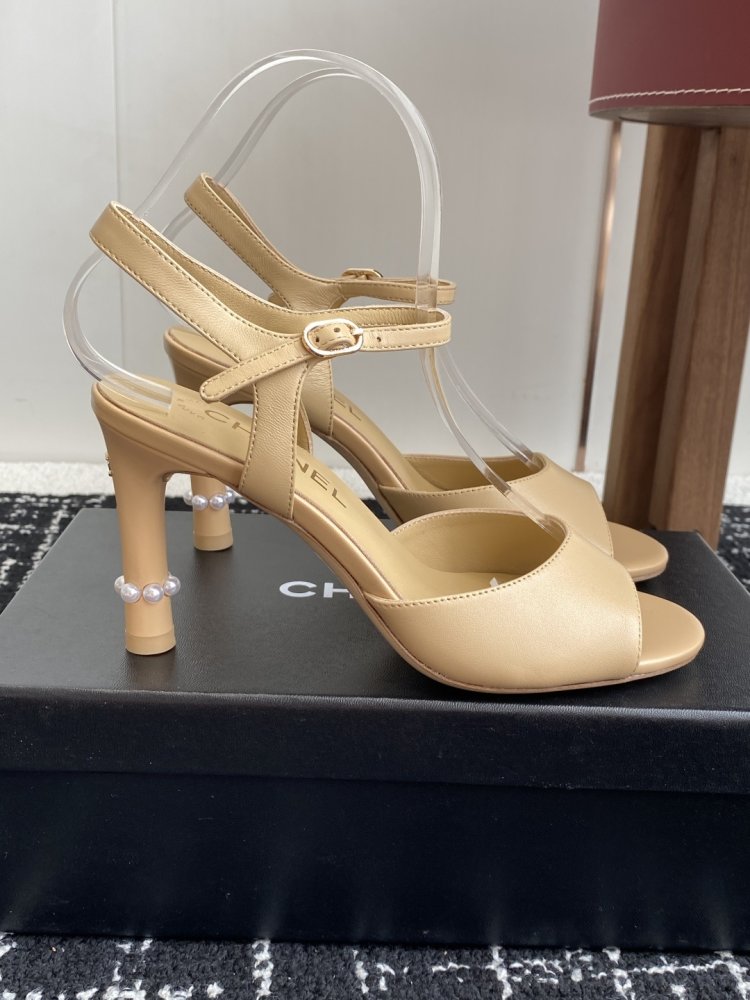 Босоножки фото 2