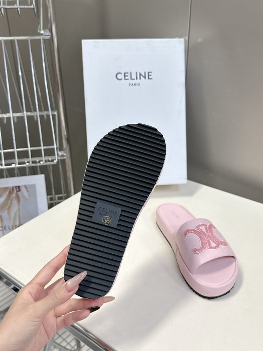 Шлепанцы женские фото 9