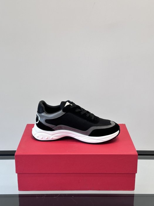 Кроссовки фото 6