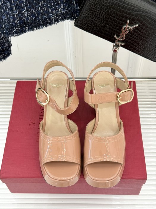 Босоножки фото 4