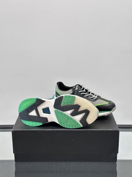 Кросівки чоловічі фото 9