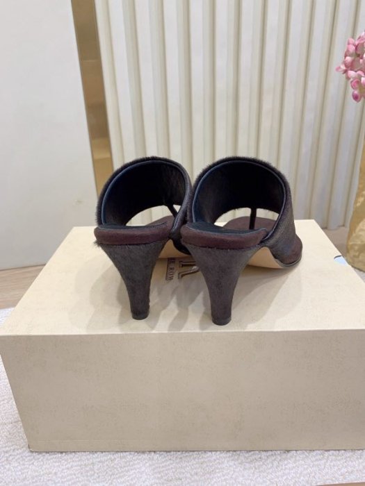 Босоножки фото 3