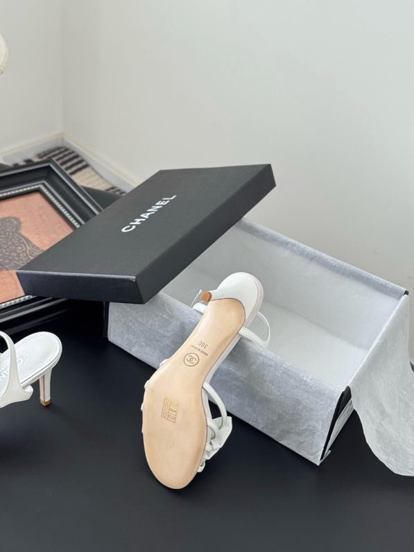 Босоножки фото 4