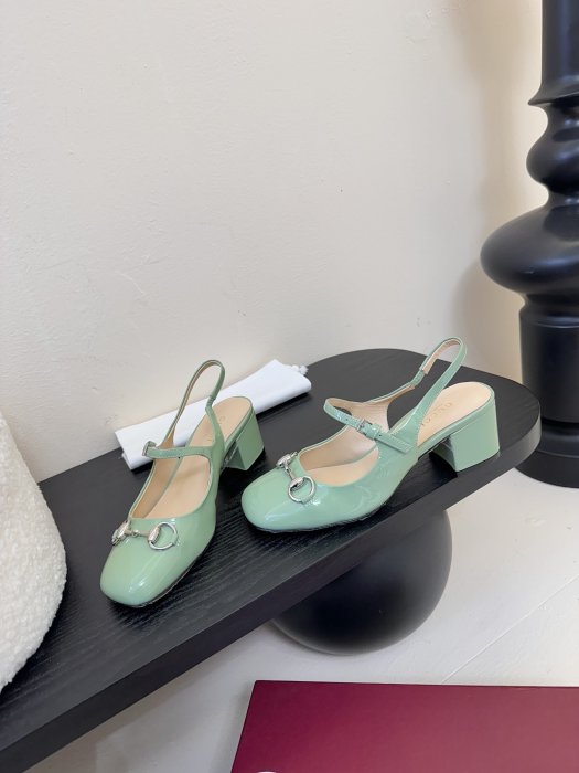 Босоножки фото 3