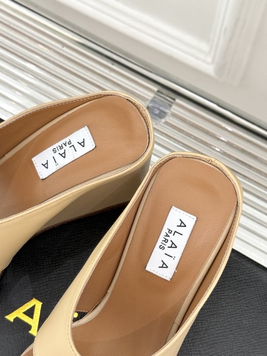 Босоножки фото 8