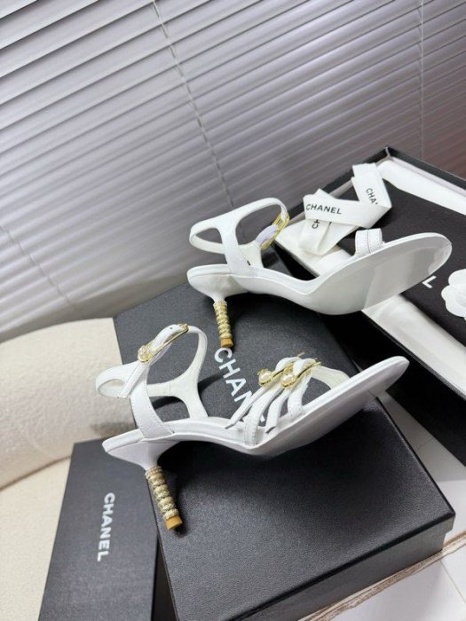 Босоножки фото 4