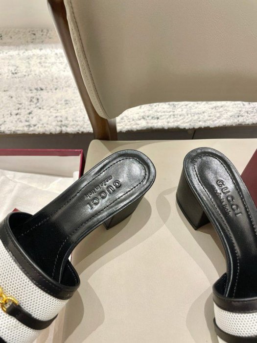 Босоножки фото 7