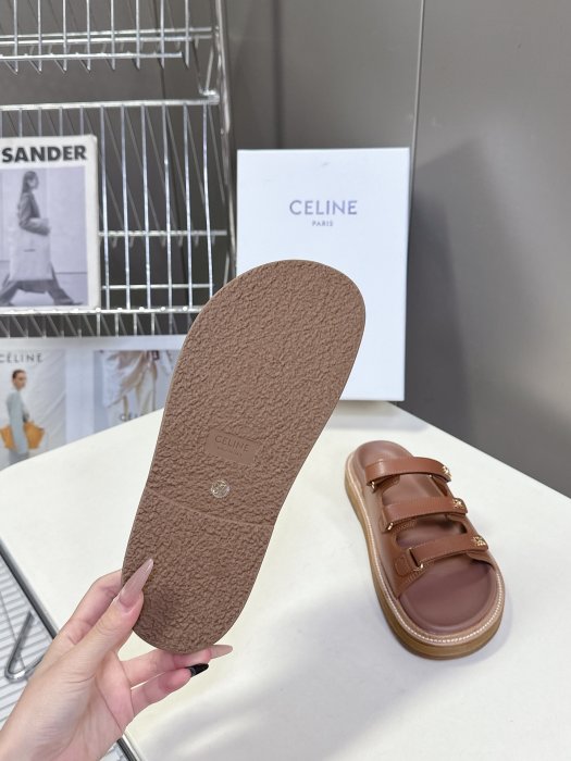 Шлепанцы фото 9