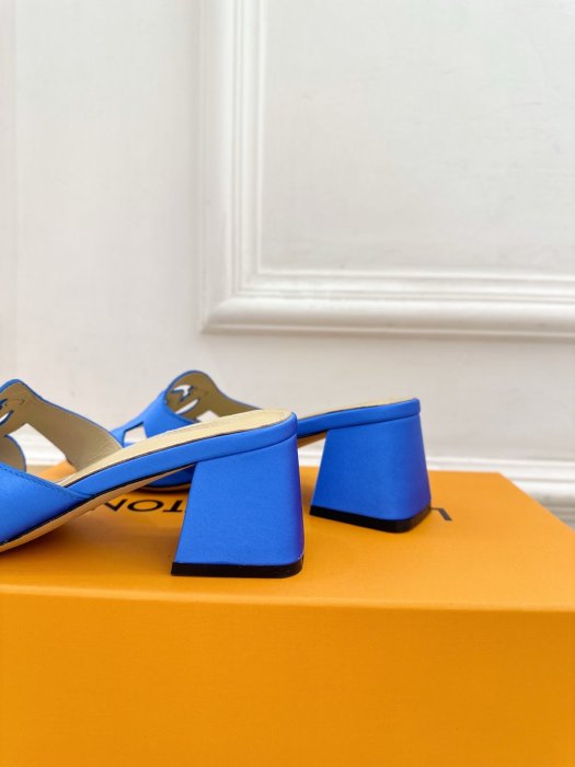 Босоножки фото 7