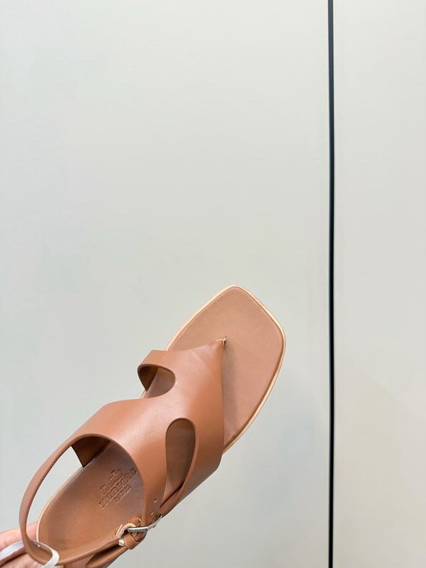 Сандалі шкіряні жіночі фото 3