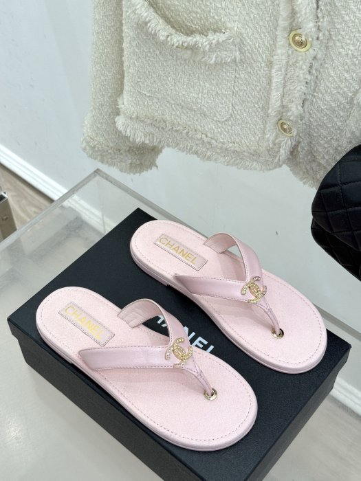 Шлепанцы фото 3