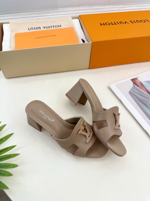 Босоножки фото 2