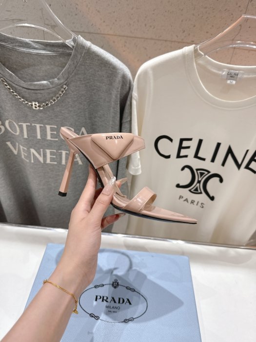 Босоніжки фото 5