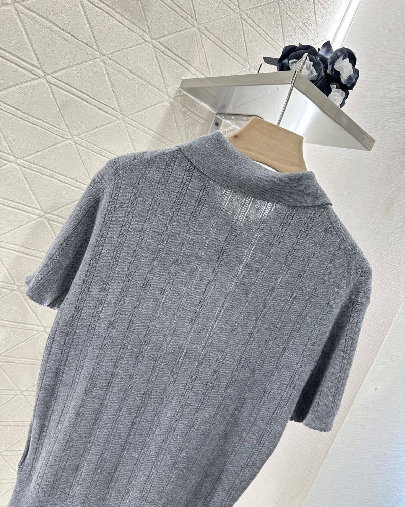 Футболка жіноча фото 4