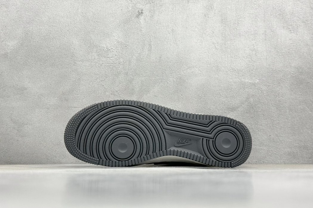 Кроссовки Nike Air Force 1 Low 07 x Stussy фото 4