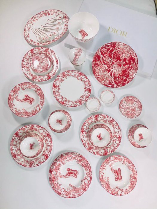 Set porcelain crockery of 41 of the subject