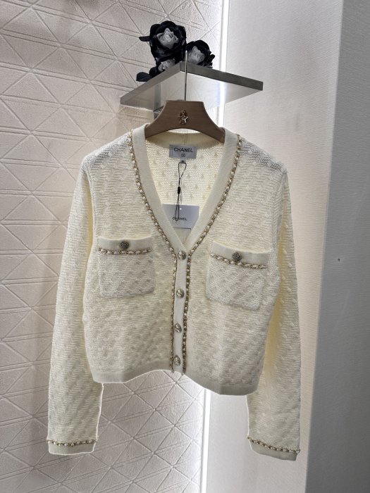 Кофта жіноча