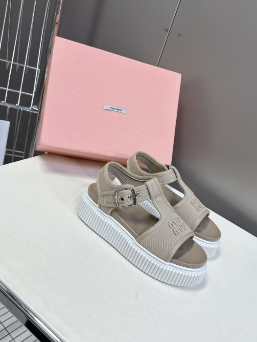 Сандалии женские фото 2