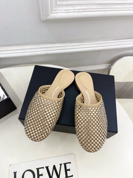 Шлепанцы женские