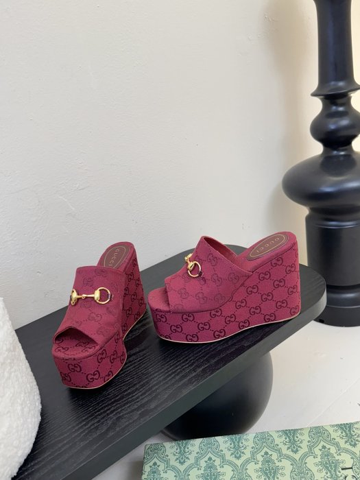 Босоножки фото 3