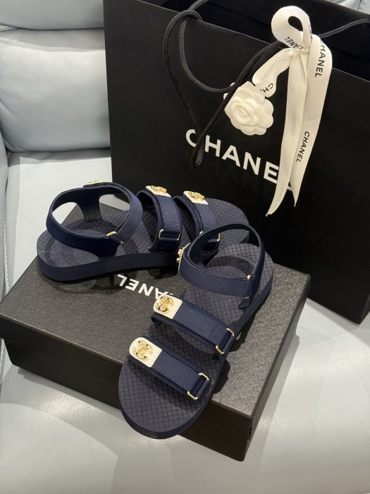 Сандалии женские фото 4