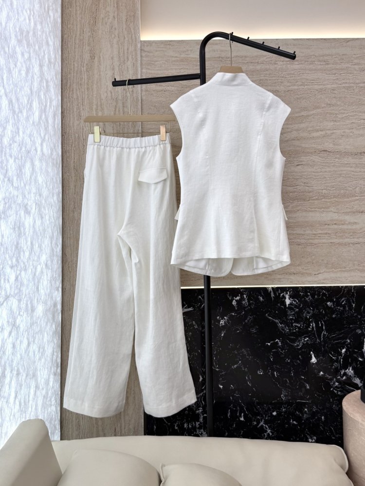 Льняной женский костюм фото 2