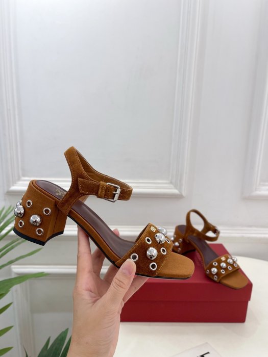 Босоножки фото 5