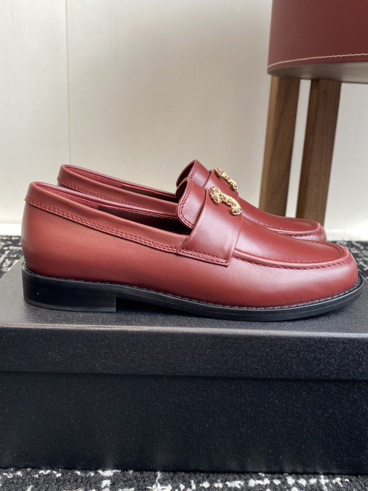 Лоферы жіночі фото 2