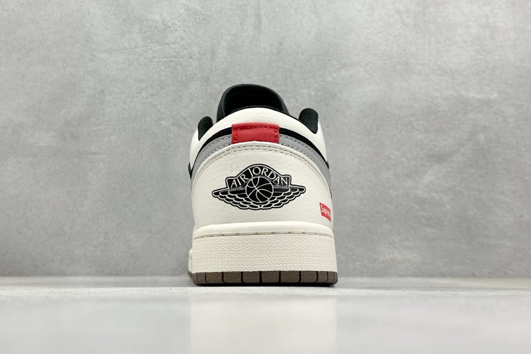Кроссовки Air Jordan 1 Retro Low x Supreme фото 6