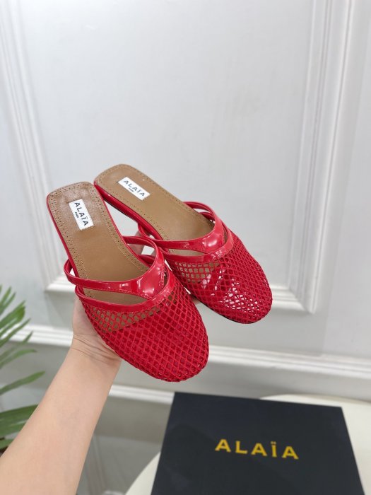 Шлепанцы женские фото 5