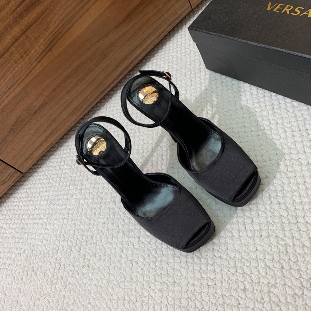 Босоніжки фото 2