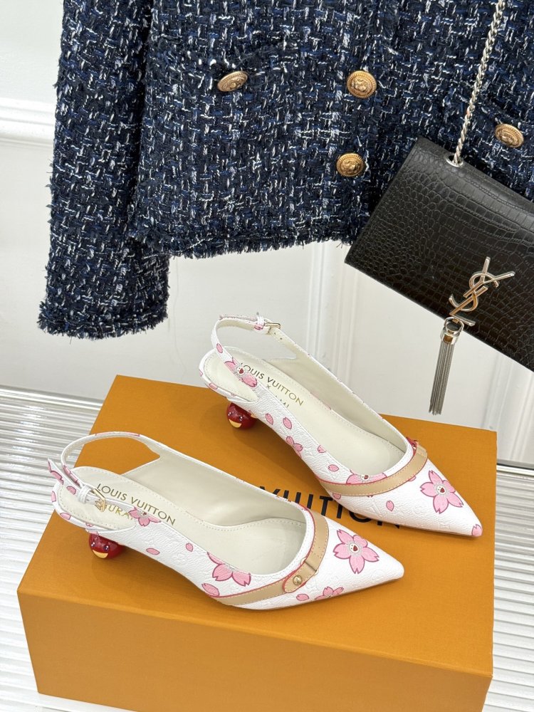 Босоножки фото 3