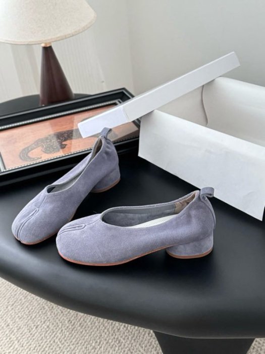 Туфлі замшеві з роздвоєним носком фото 6