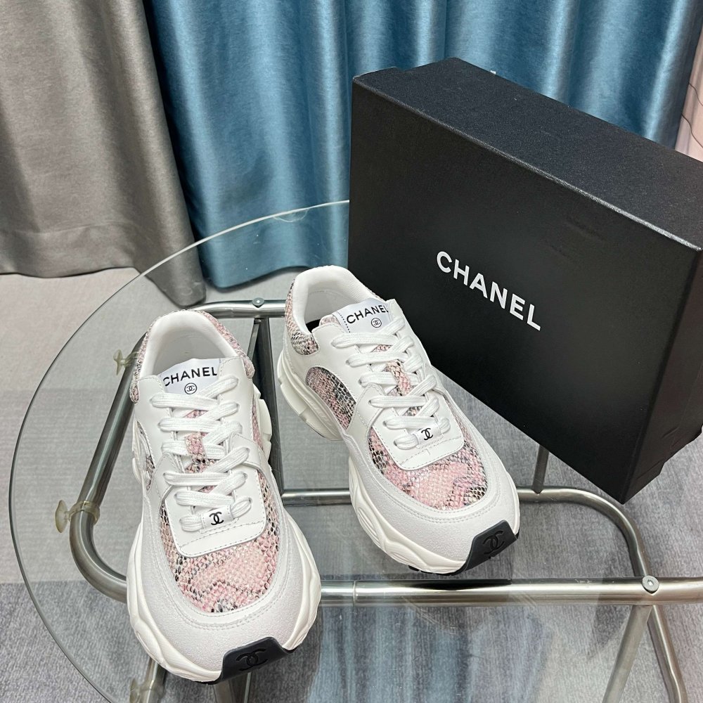 Кроссовки женские фото 8