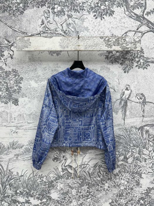 Jacket women's фото 7