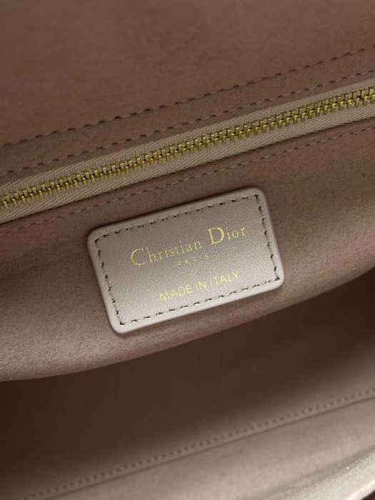 A bag women's Lady Dior 24 cm фото 8