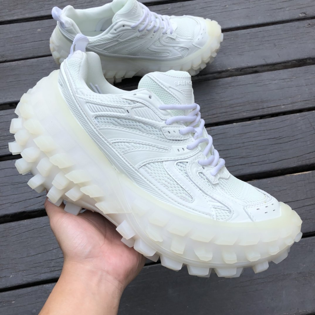 Ua balenciaga outlet