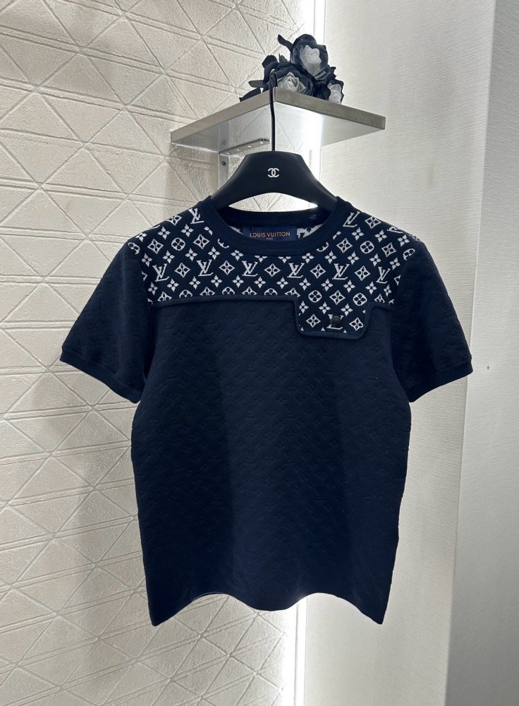 Футболка женская