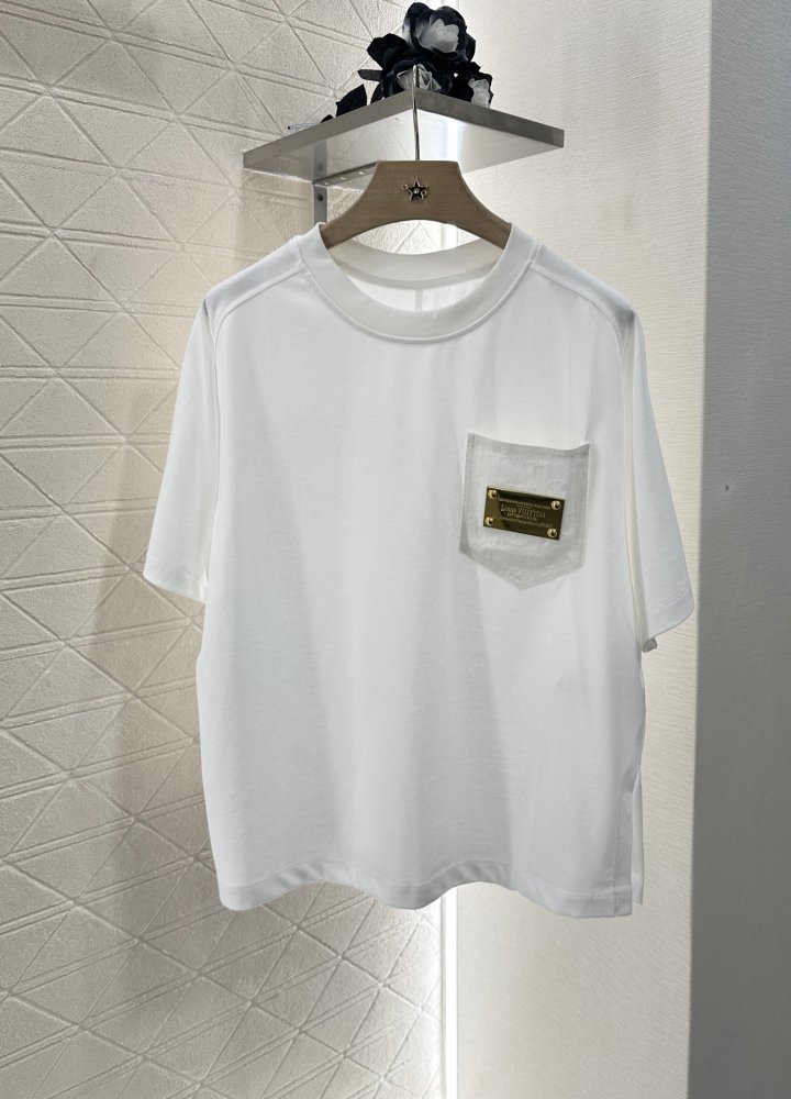 Футболка жіноча