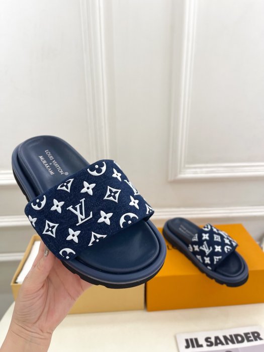 Шлепанцы женские фото 5