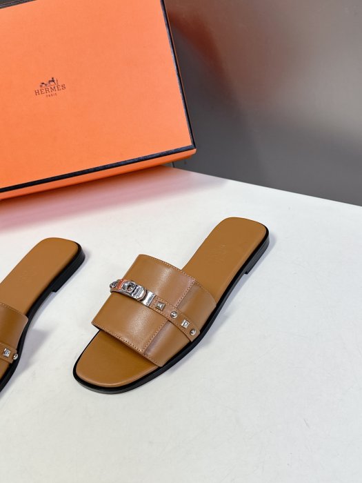 Шльопанці фото 3