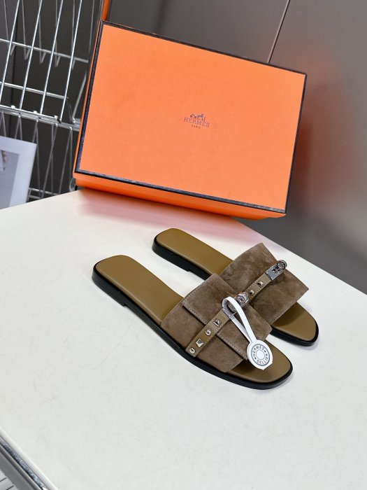 Шлепанцы фото 2